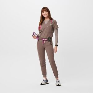 Figs Smokey taupe XL Zamora and Catarina